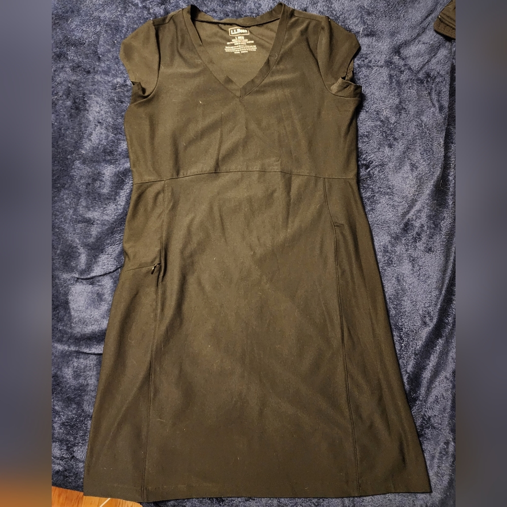 L.L. Bean Women's Green V-Neck A-Line Midi Dress, Large